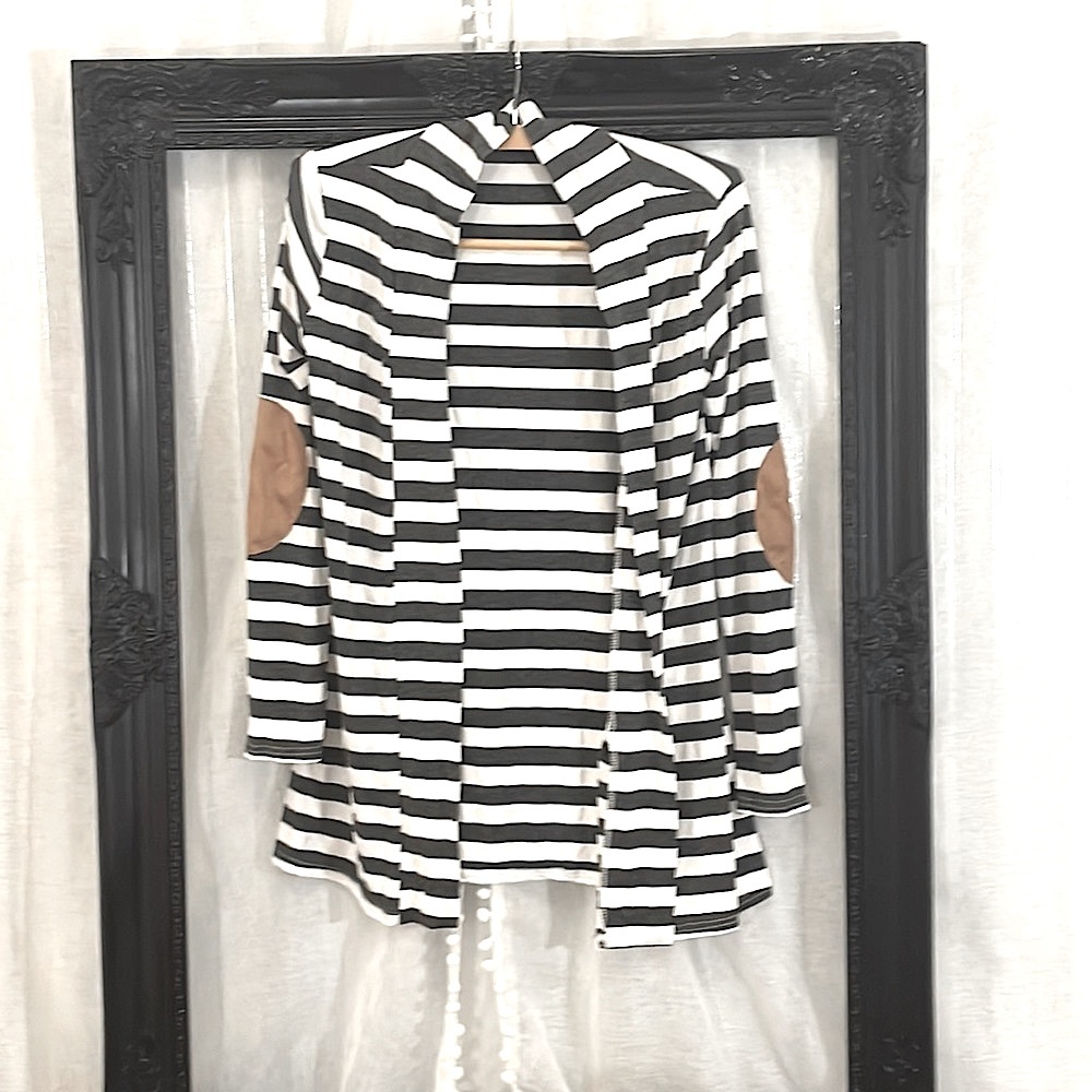 Women’s Cardigan Stripped Light Weight Gray & White stripes w/ Elbow patch.